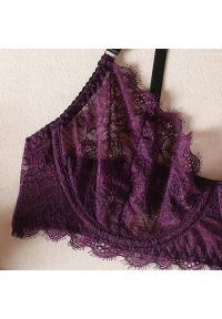 Intica - Zestaw bielizny koronkowej na specjalne okazje Annarosa. Kolor: fioletowy. Materiał: koronka #10