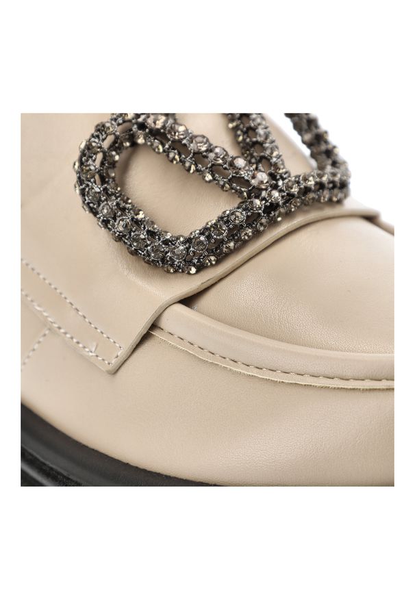 Beżowe Botki S.Barski Stylowe Wsuwane Obuwie Damskie. Okazja: na spacer, na co dzień. Zapięcie: bez zapięcia. Kolor: beżowy. Materiał: materiał. Wzór: aplikacja. Styl: elegancki