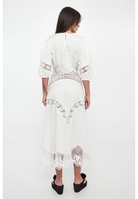 Twinset Milano - Sukienka midi ażurowa TWINSET. Wzór: ażurowy. Długość: midi #2