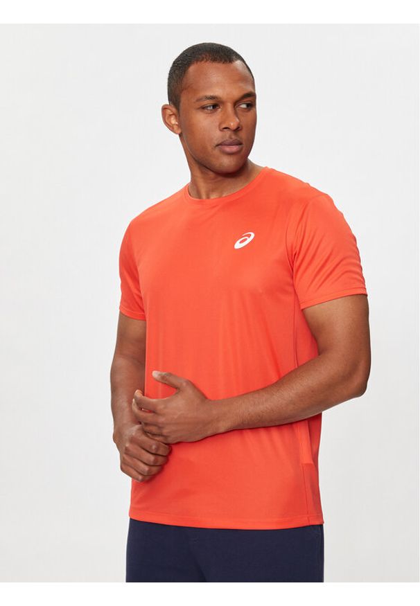 Asics T-Shirt Core 2011C341 Czerwony Regular Fit. Kolor: czerwony. Materiał: syntetyk