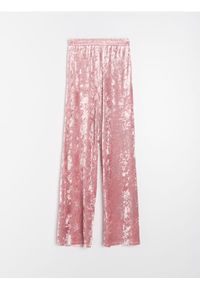 Sinsay - Spodnie wide leg z gniecionego weluru - różowy. Kolor: różowy. Materiał: welur #1