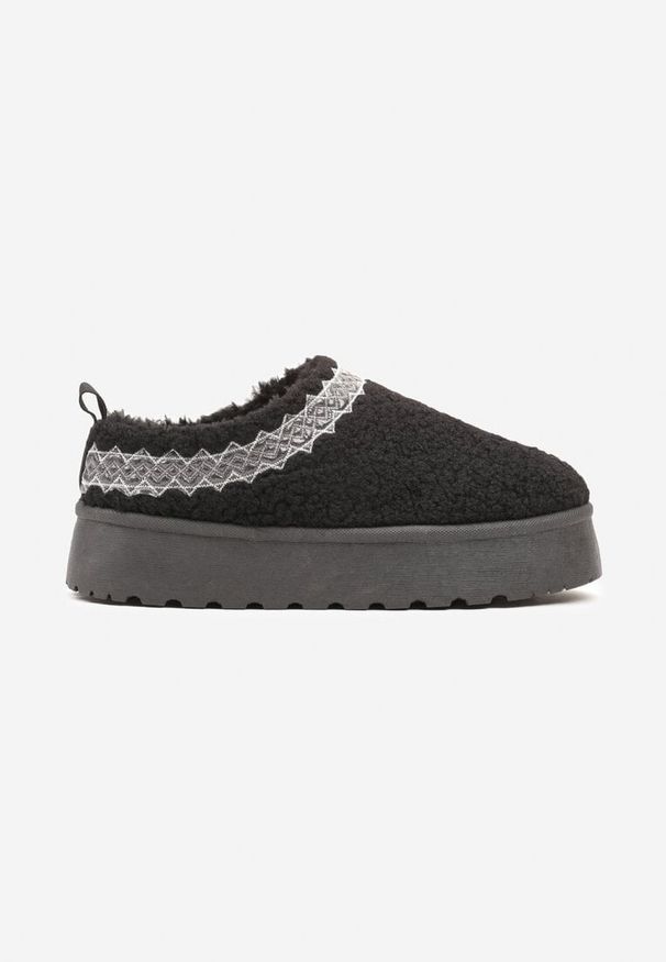Born2be - Czarne Śniegowce na Grubej Podeszwie Ozdobione Haftem Zinnalora. Okazja: na co dzień. Kolor: czarny. Materiał: jeans, wełna. Wzór: aplikacja, haft. Sezon: zima. Styl: elegancki, casual