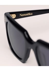 NANUSHKA - Czarne okulary przeciwsłoneczne Cadao. Kolor: czarny. Materiał: materiał #5