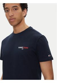 Tommy Jeans T-Shirt Dna Graphic DM0DM20815 Granatowy Regular Fit. Kolor: niebieski. Materiał: bawełna