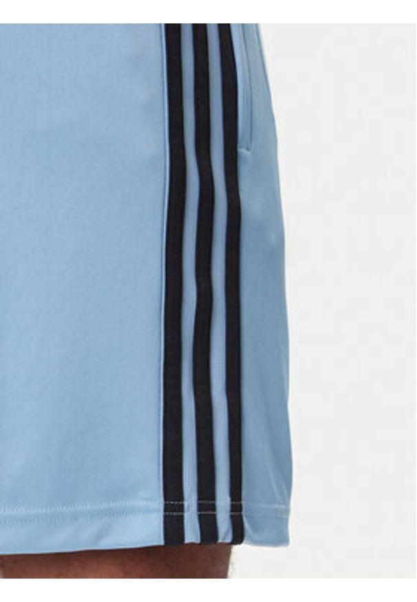 Adidas - adidas Szorty sportowe Teamgeist adicolor JW1348 Błękitny Regular Fit. Kolor: niebieski. Materiał: syntetyk. Styl: sportowy