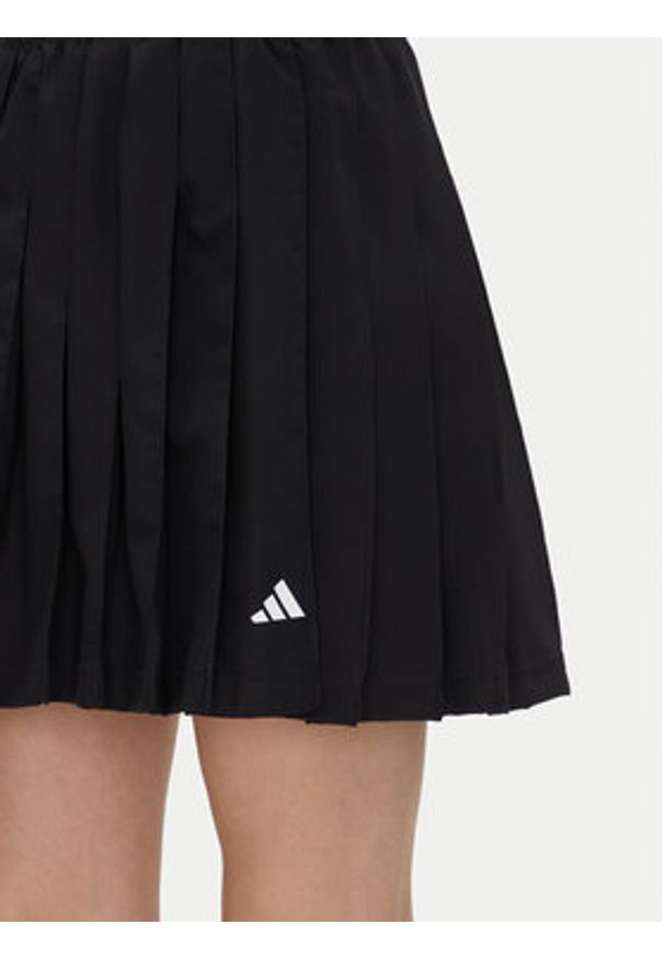 Adidas - adidas Spódnica plisowana Tiro JG4100 Czarny Loose Fit. Kolor: czarny. Materiał: syntetyk