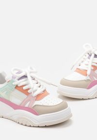 Born2be - Biało-Różowe Sneakersy z Szerokimi Sznurówkami Platinia. Kolor: biały