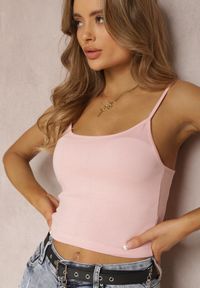 Renee - Jasnoróżowy Top Rhodamene. Kolor: różowy. Materiał: bawełna, jeans, materiał. Długość rękawa: na ramiączkach. Długość: krótkie. Wzór: gładki