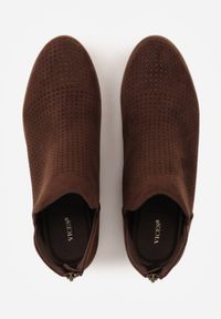 Born2be - Ciemnobrązowe Płaskie Botki Vices z Wycięciem Felilia. Okazja: na co dzień. Kolor: brązowy. Materiał: jeans. Styl: casual, elegancki #5