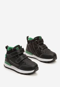 Born2be - Czarno-Zielone Płaskie Botki w Stylu Sneakersów Ozdobione Przeszyciami Derizia. Nosek buta: okrągły. Zapięcie: zamek. Kolor: czarny. Wzór: aplikacja. Styl: klasyczny
