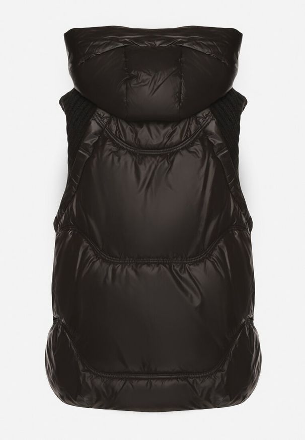 Born2be - Czarna Pikowana Kamizelka z Kapturem i Ściągaczami Timorae. Okazja: na spacer. Typ kołnierza: kaptur. Kolor: czarny. Materiał: jeans