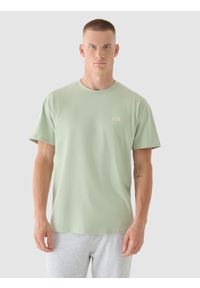 4f - 4F T-shirt oversize z nadrukiem męski - oliwkowy 3XL. Okazja: na co dzień. Kolor: oliwkowy, wielokolorowy, brązowy. Materiał: bawełna, jersey, dzianina. Długość rękawa: krótki rękaw. Długość: krótkie. Wzór: nadruk. Styl: sportowy, klasyczny, casual