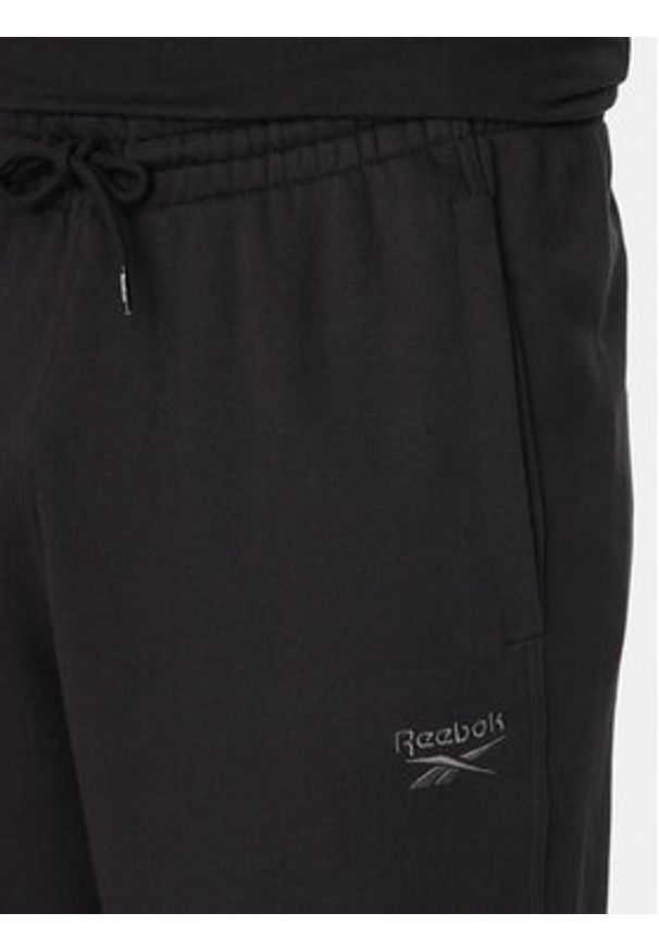 Reebok Spodnie dresowe 100214075 Czarny Regular Fit. Kolor: czarny. Materiał: bawełna