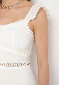 Born2be - Biała Wiskozowa Sukienka Ozdobiona Haftami i Falbankami Lumionea. Typ kołnierza: kołnierz z falbankami. Kolor: biały. Materiał: wiskoza. Wzór: aplikacja, haft. Styl: elegancki #6