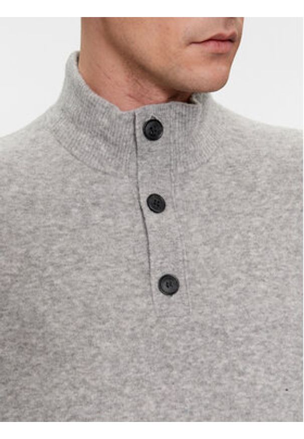 Calvin Klein Sweter K10K111960 Szary Regular Fit. Kolor: szary. Materiał: syntetyk