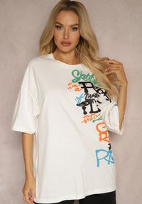 Renee - Biała Koszulka T-shirt z Napisami w Stylu Graffiti z Bawełny Venoma. Kolor: biały. Materiał: bawełna. Wzór: napisy. Sezon: lato