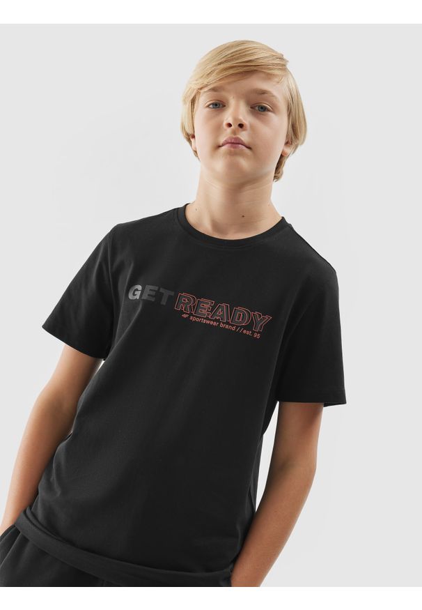 4F JUNIOR - T-shirt z nadrukiem chłopięcy - czarny. Kolor: czarny. Materiał: bawełna. Wzór: nadruk