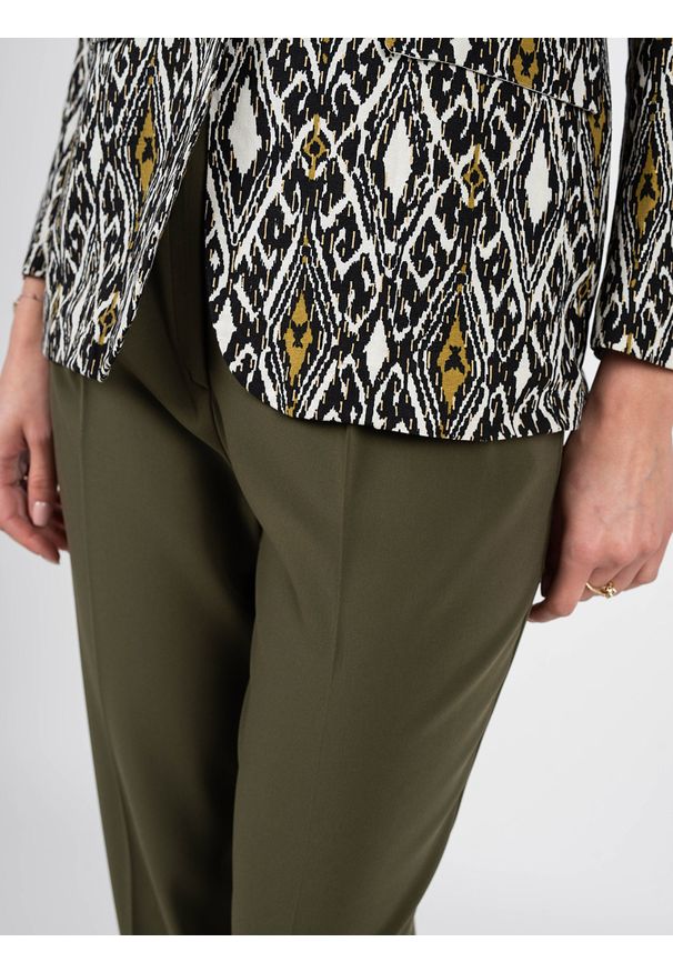 Patrizia Pepe Spodnie | 8P0353 A6F5 | Kobieta | Khaki, Zielony. Okazja: na co dzień. Kolor: zielony, brązowy, wielokolorowy. Materiał: elastan, poliester. Styl: casual