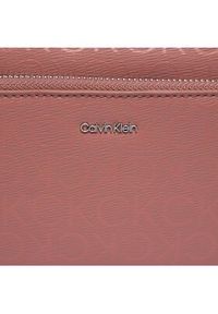 Calvin Klein Torebka Ck Must Camera Bag Lg Epi Mono K60K609895 Różowy. Kolor: różowy. Materiał: skórzane #2