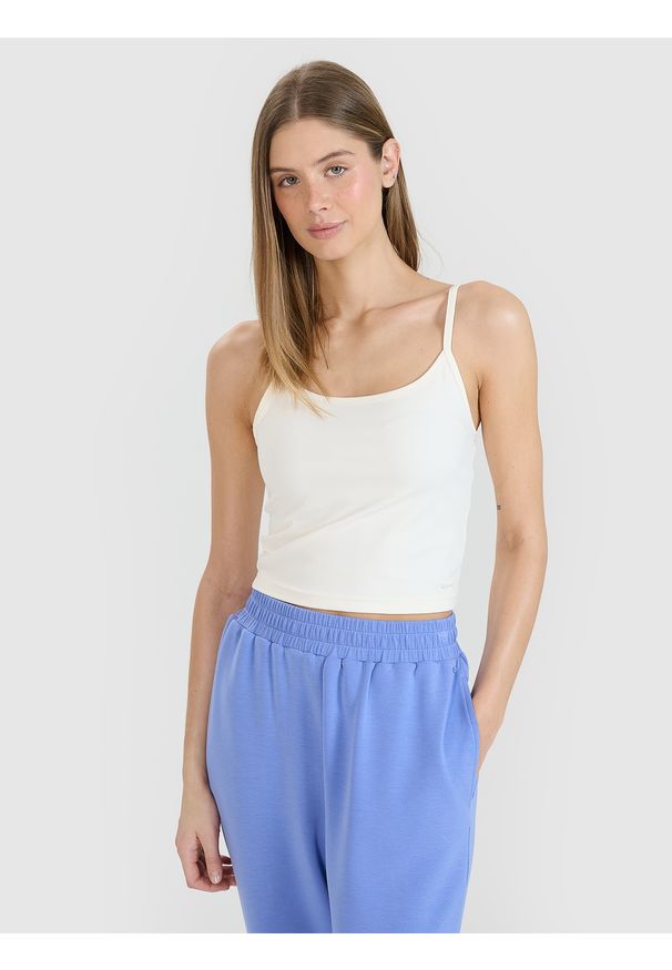 4f - 4F Crop-top slim damski - biały M. Kolor: biały. Materiał: dzianina, włókno, syntetyk, materiał, elastan. Długość rękawa: na ramiączkach. Wzór: gładki, ze splotem, jednolity
