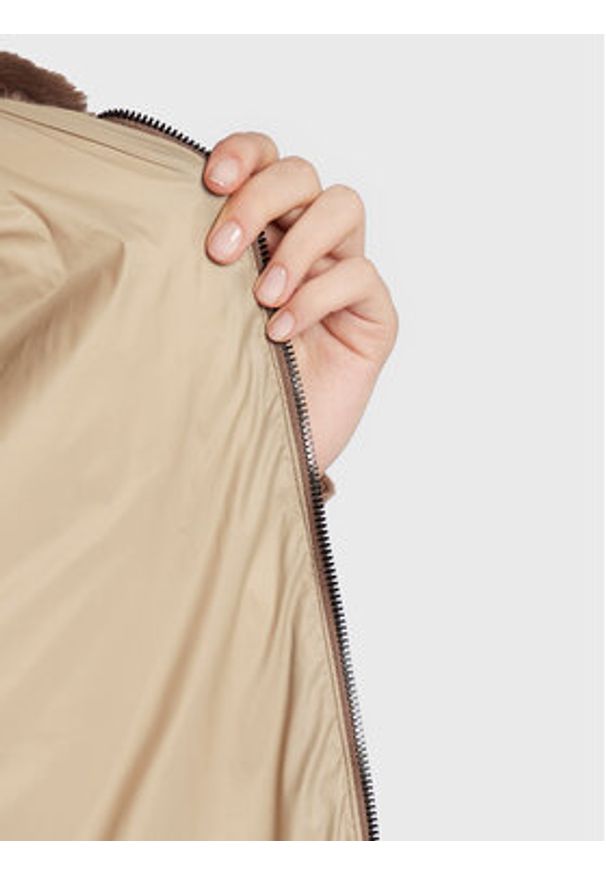 CMP Kurtka zimowa 32K3086F Brązowy Regular Fit. Kolor: brązowy. Materiał: syntetyk. Sezon: zima