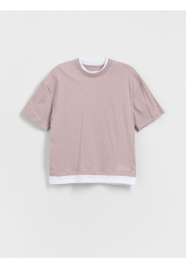 Reserved - Bawełniany t-shirt z nadrukiem - lawendowy. Kolor: fioletowy. Materiał: bawełna. Wzór: nadruk