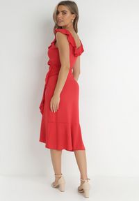 Born2be - Czerwona Sukienka Harmothee. Okazja: na imprezę. Kolor: czerwony. Materiał: tkanina, wiskoza. Długość rękawa: bez rękawów. Wzór: gładki, jednolity, aplikacja. Typ sukienki: kopertowe. Styl: wizytowy. Długość: mini #6