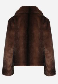 Born2be - Brązowa Jednorzędowa Kurtka Futerko o Krótkim Kroju Lonella. Okazja: na sylwestra, na spacer, na co dzień. Kolor: brązowy. Materiał: futro. Długość: krótkie. Styl: casual, elegancki #5