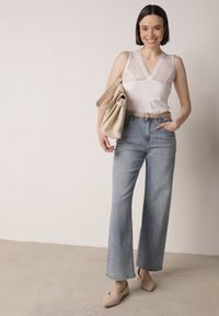 Born2be - Biały Bawełniany Top Bieliźniany z Siateczkową Górą z Koronką Bervisa. Okazja: na co dzień. Kolor: biały. Materiał: bawełna, koronka. Wzór: koronka. Styl: casual, elegancki #8