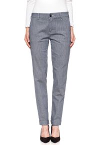 Lee - SPODNIE LEE DAMSKIE SLIM CHINO NAVY PINSTRIPE L310YACK 112106954. Okazja: do pracy, na co dzień. Styl: casual, elegancki #7