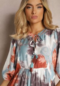 Renee - Beżowa Sukienka w Stylu Boho z Krótkim Rękawem z Falbanką i Rękawem 3/4 Valendra. Okazja: na co dzień, na imprezę. Typ kołnierza: dekolt w serek. Kolekcja: plus size. Kolor: biały. Typ sukienki: dla puszystych. Materiał: materiał. Długość rękawa: krótki rękaw. Sezon: lato. Styl: boho #3