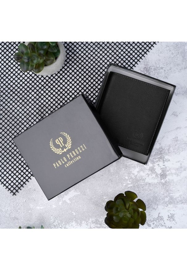 Portfel skórzany PAOLO PERUZZI IN-28-BL czarny. Kolor: czarny. Materiał: skóra