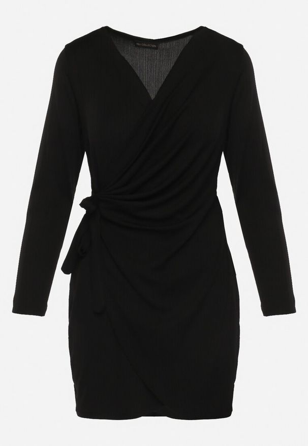 Born2be - Czarna Sukienka Kopertowa Mini Wiązana w Pasie Icona. Kolor: czarny. Typ sukienki: kopertowe. Styl: elegancki. Długość: mini