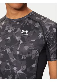 Under Armour Koszulka techniczna HeatGear® 1386937 Czarny Slim Fit. Kolor: czarny. Materiał: syntetyk #5
