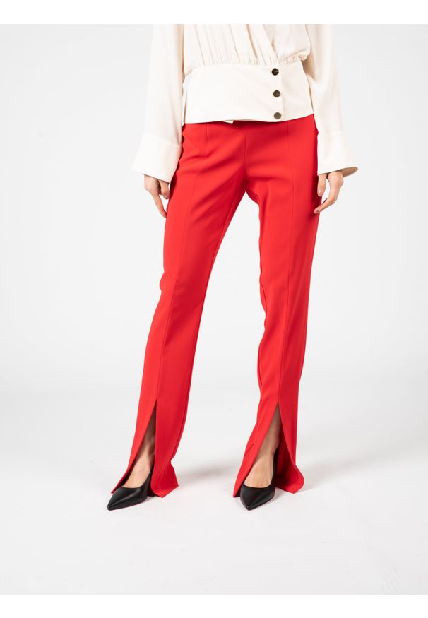 Pinko Spodnie "Sermiento" | 100549 7624 | Kobieta | Czerwony. Stan: podwyższony. Kolor: czerwony. Materiał: poliester, elastan. Wzór: gładki. Styl: retro, elegancki