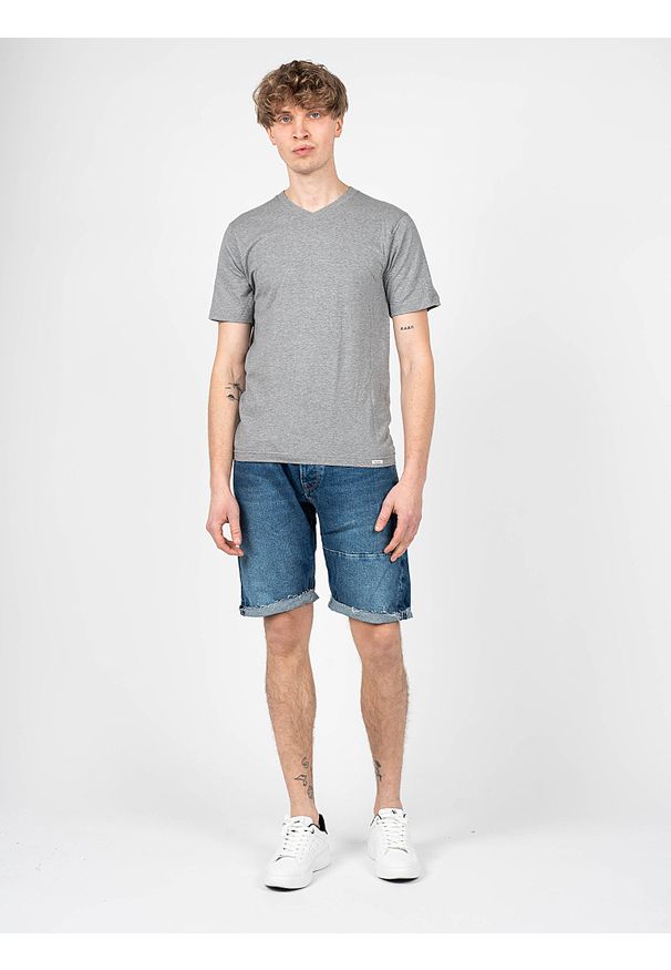 Pepe Jeans Szorty "Callen Reclaim" | PM800969 | Callen Short Reclaim | Mężczyzna | Niebieski. Okazja: na co dzień. Kolor: niebieski. Materiał: bawełna. Wzór: haft, aplikacja. Styl: casual