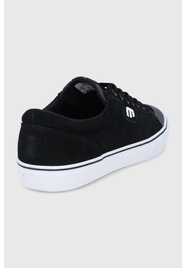 Etnies - Tenisówki zamszowe Kayson x Doomed. Nosek buta: okrągły. Zapięcie: sznurówki. Kolor: czarny. Materiał: zamsz
