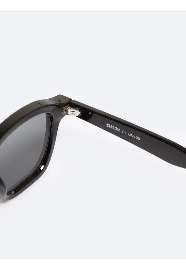 Big-Star - Okulary przeciwsłoneczne unisex czarne Kari 906. Kolor: czarny. Wzór: aplikacja