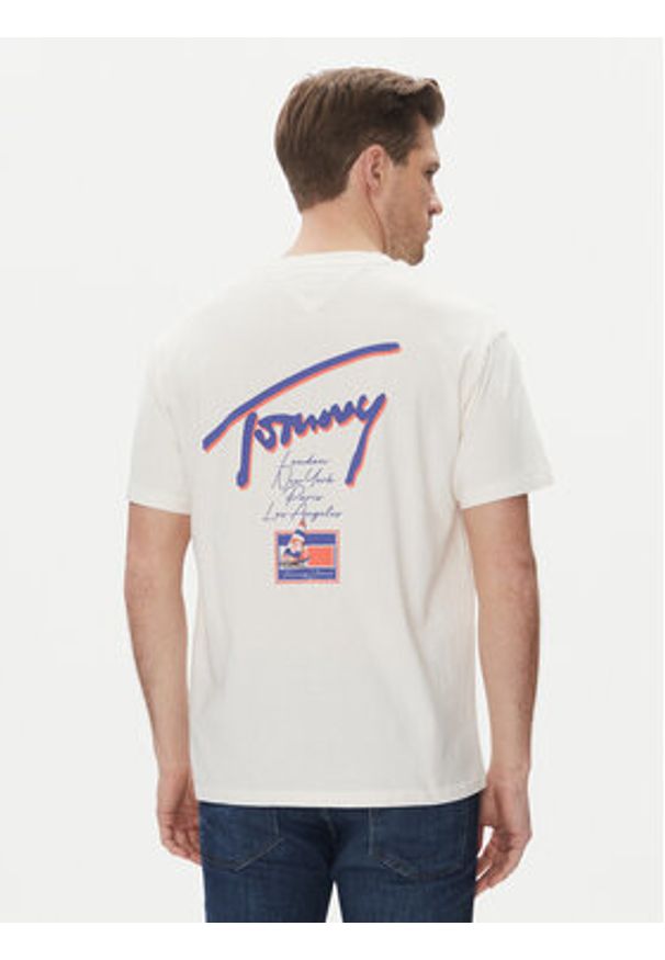 Tommy Jeans T-Shirt Faded Graphic DM0DM20768 Biały Relaxed Fit. Kolor: biały. Materiał: bawełna