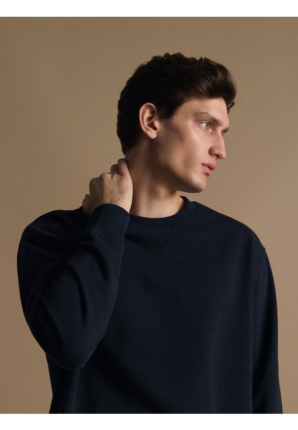 Reserved - Bawełniana bluza oversize - granatowy. Kolor: niebieski. Materiał: bawełna