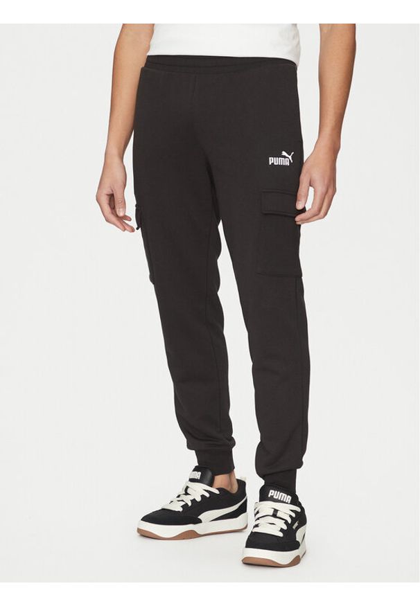 Puma Spodnie dresowe Ess No. 1 Logo Cargo 682661 Czarny Regular Fit. Kolor: czarny. Materiał: bawełna, syntetyk