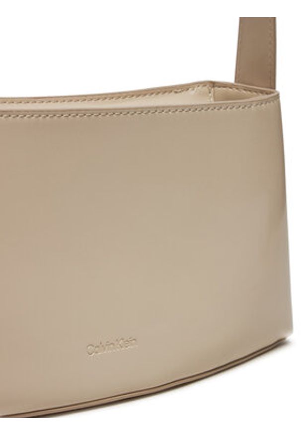 Calvin Klein Torebka Refined Sculpt K60K612574 Beżowy. Kolor: beżowy. Materiał: skórzane