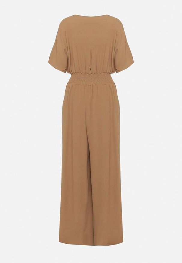 Born2be - Brązowy Kopertowy Kombinezon z Gumką w Talii i Szerokimi Nogawkami Vimashea. Okazja: na co dzień. Kolor: brązowy. Styl: elegancki, casual