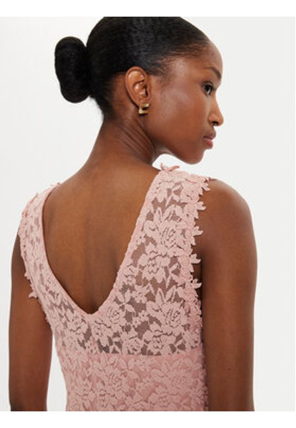 Vila Sukienka wieczorowa Lynnea 14052673 Różowy Regular Fit. Kolor: różowy. Materiał: syntetyk, bawełna. Styl: wizytowy