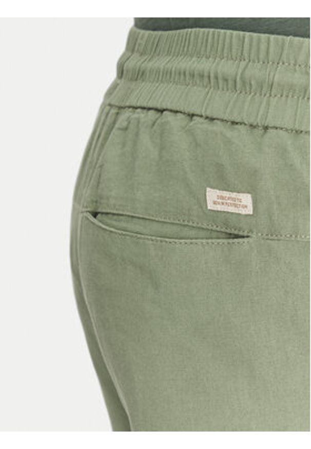 Blend Spodnie materiałowe 20718408 Zielony Regular Fit. Kolor: zielony. Materiał: bawełna