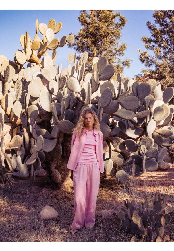 Reserved - Lniane spodnie - różowy. Kolor: różowy. Materiał: len