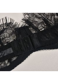Intica - Zestaw bielizny z koronką elegancki i uwodzicielski Lefka. Kolor: biały. Materiał: koronka. Wzór: koronka #11