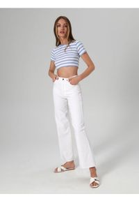 Sinsay - Crop top w prążki - niebieski. Kolor: niebieski. Materiał: bawełna, włókno, prążkowany. Wzór: prążki