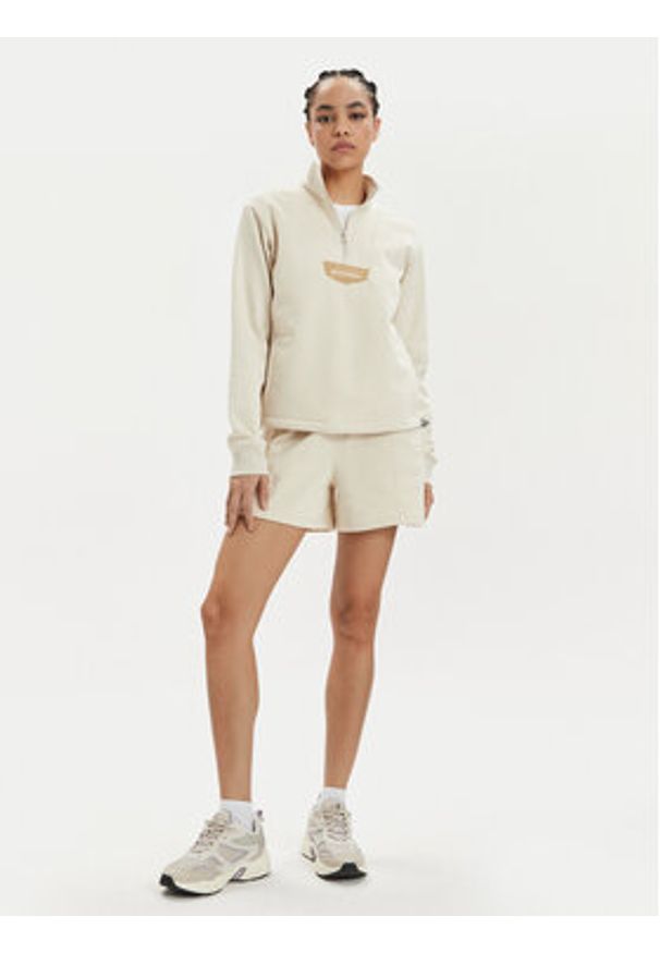 columbia - Columbia Szorty sportowe Lodge™ 2073461 Kremowy Relaxed Fit. Kolor: kremowy. Materiał: bawełna