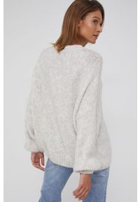 Answear Lab Sweter z domieszką wełny damski kolor kremowy ciepły. Okazja: na co dzień. Kolor: beżowy. Materiał: wełna. Długość rękawa: długi rękaw. Długość: długie. Styl: wakacyjny #4